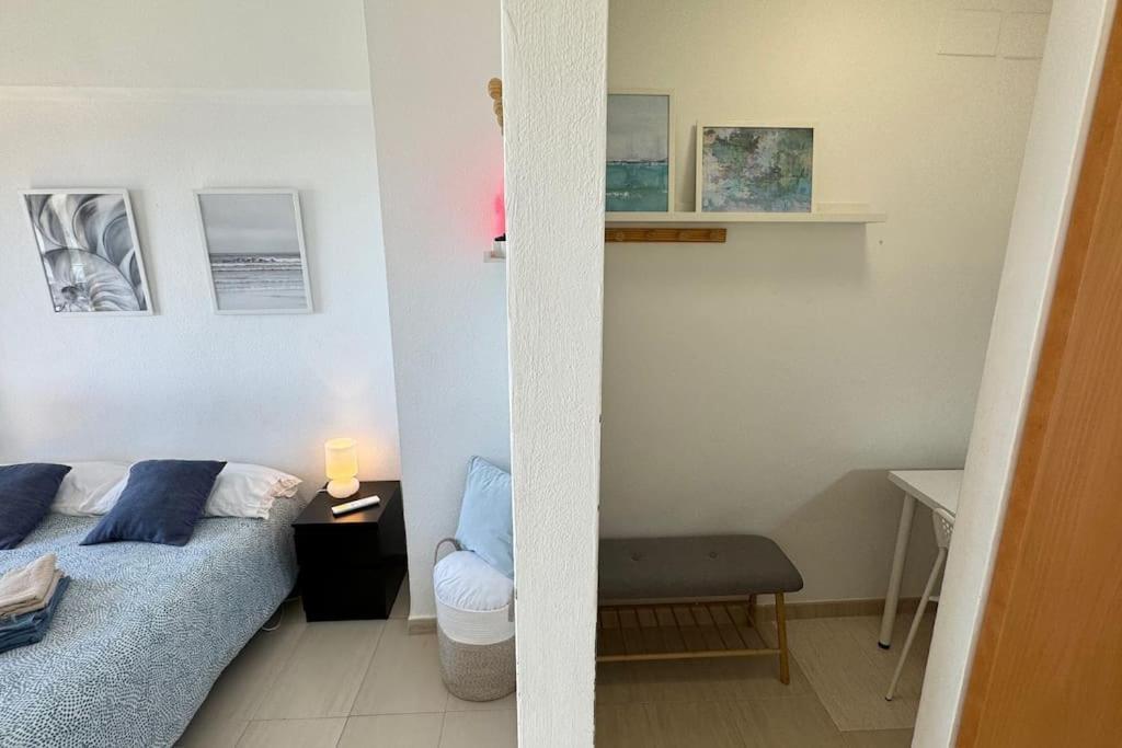 Apartamento A Pie De Playa Con Terraza Y Piscinas Apartment *