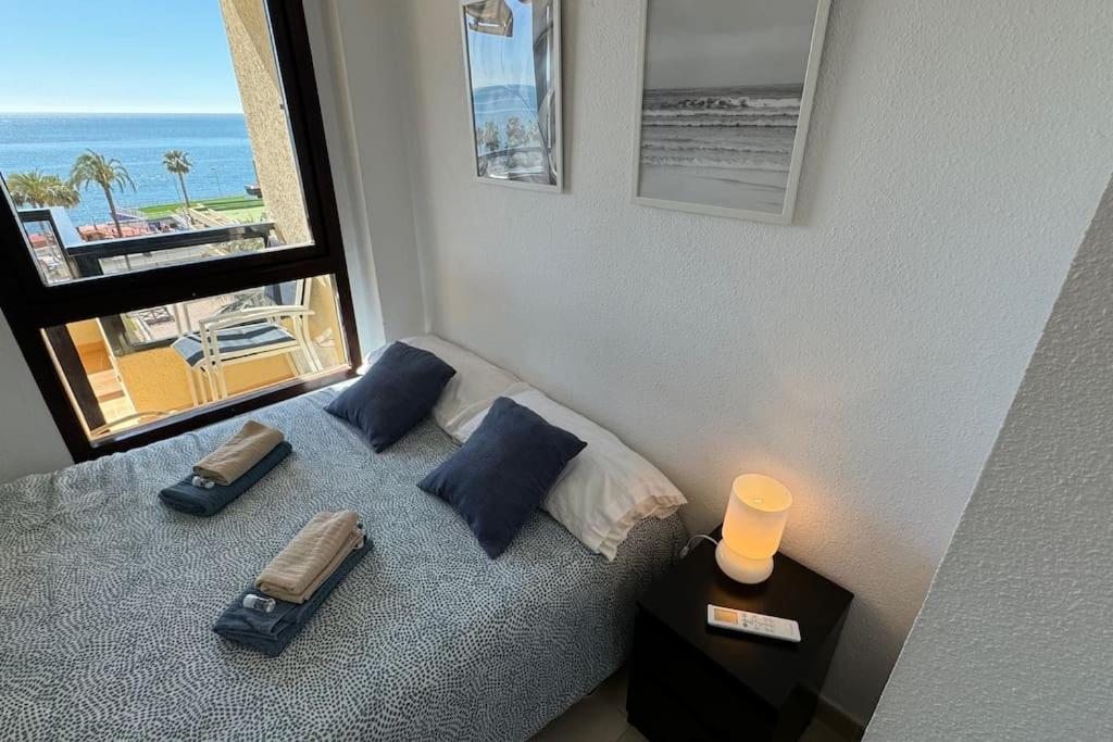 Apartamento A Pie De Playa Con Terraza Y Piscinas * Benalmadena